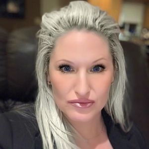 Meet your Posher, Deana